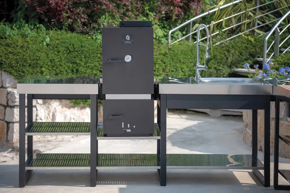 Fogher outdoor kitchen