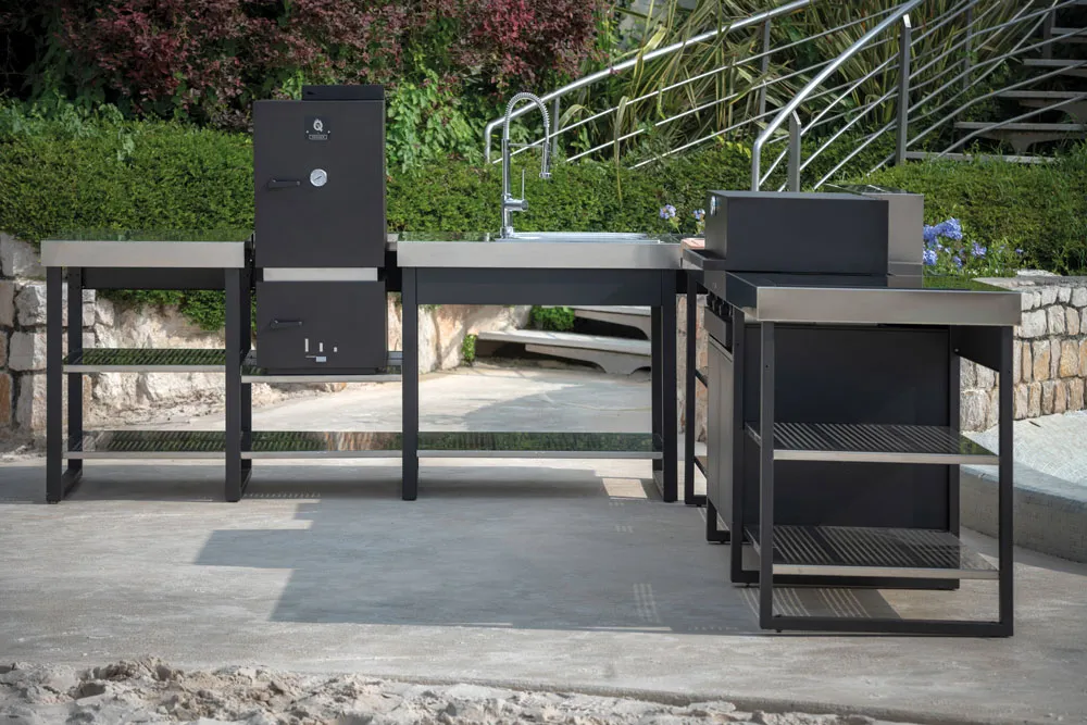 Fogher outdoor kitchen