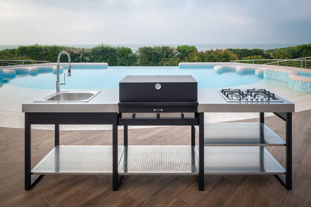 Fogher outdoor kitchen