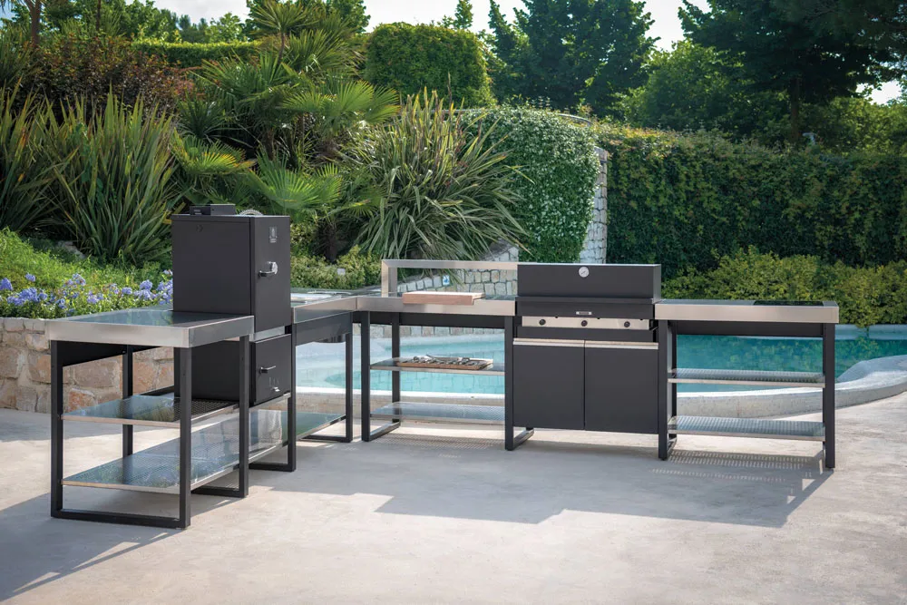 Fogher outdoor kitchen