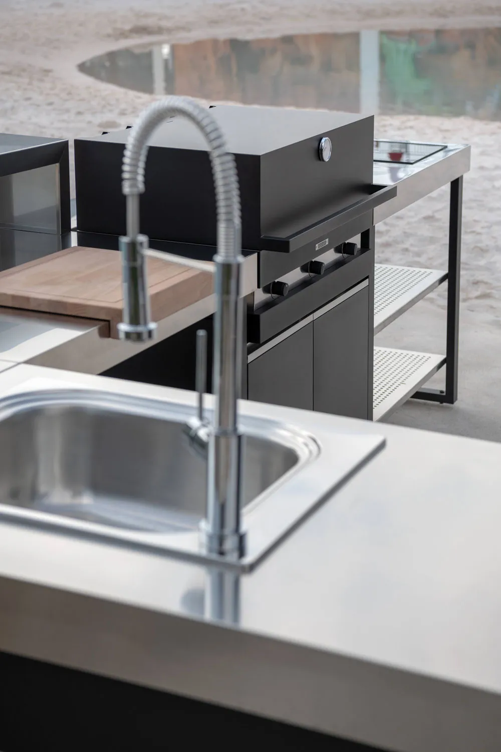 Fogher outdoor kitchen