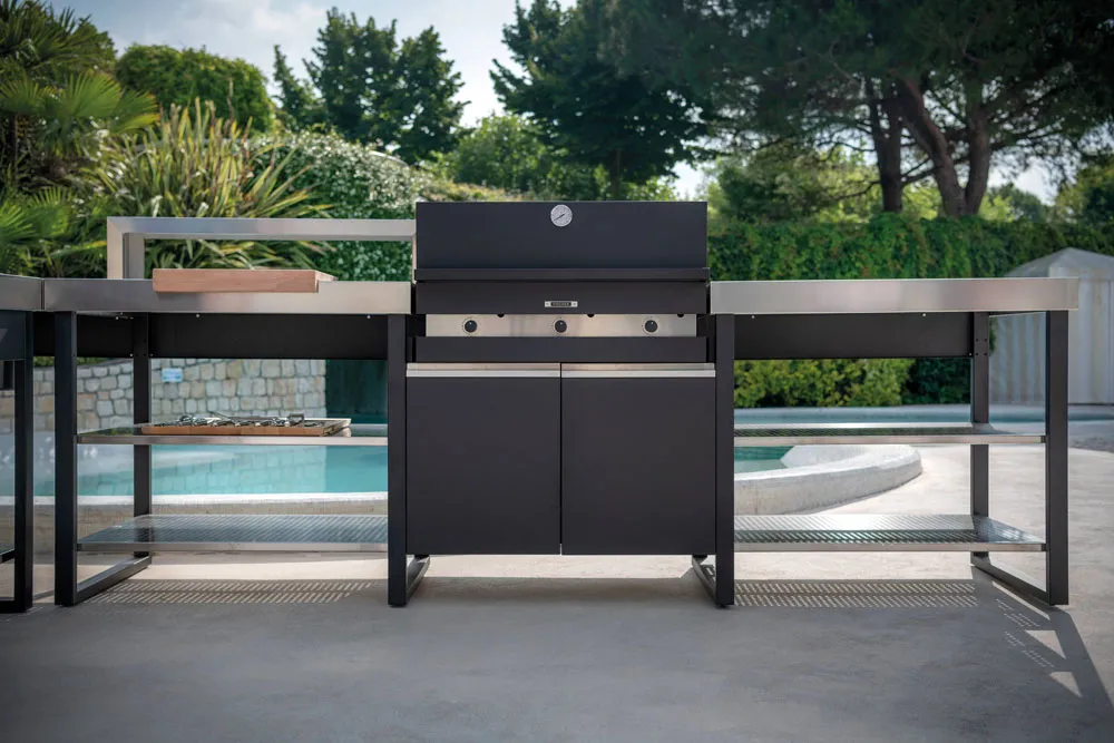Fogher outdoor kitchen