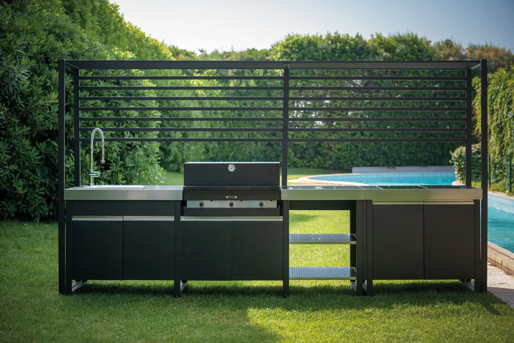 Fogher outdoor kitchen