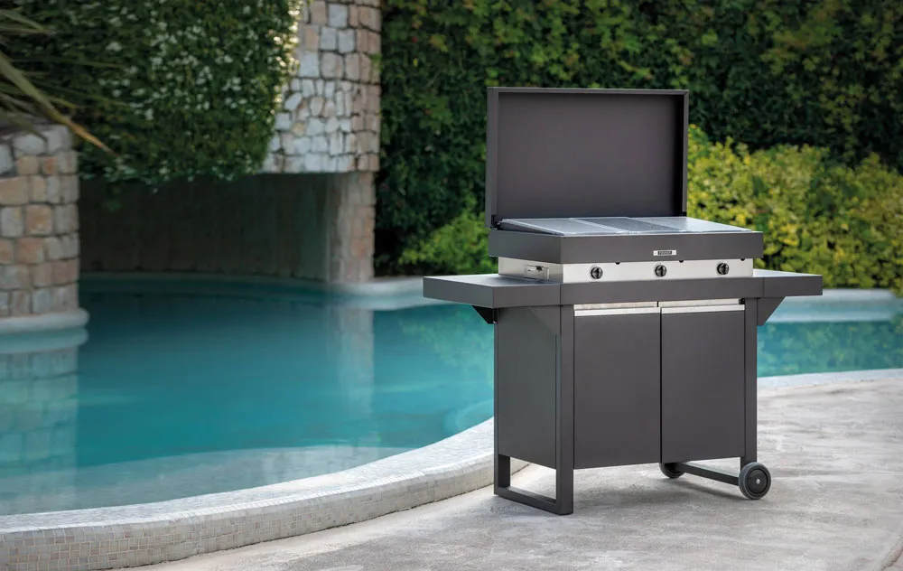 Fogher outdoor kitchen