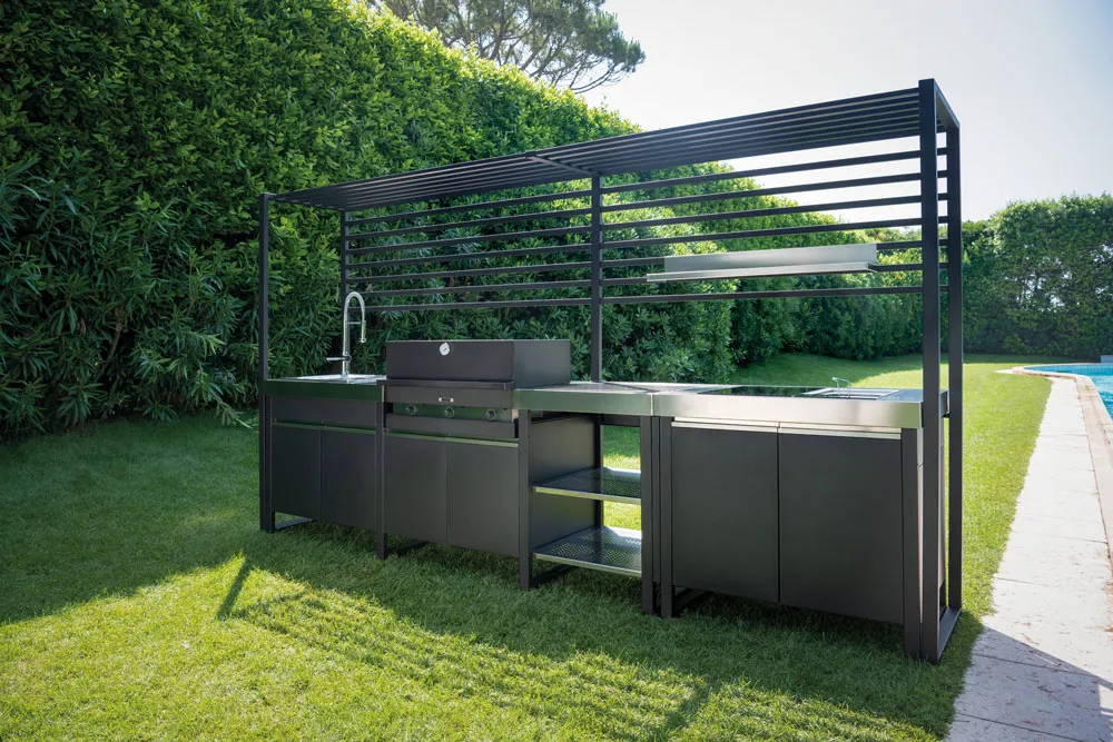 Fogher outdoor kitchen