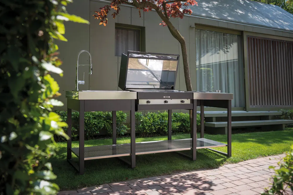 Fogher outdoor kitchen
