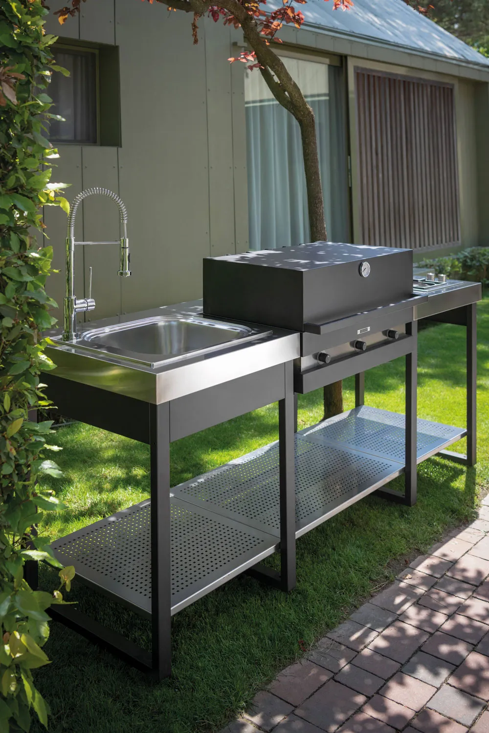 Fogher outdoor kitchen