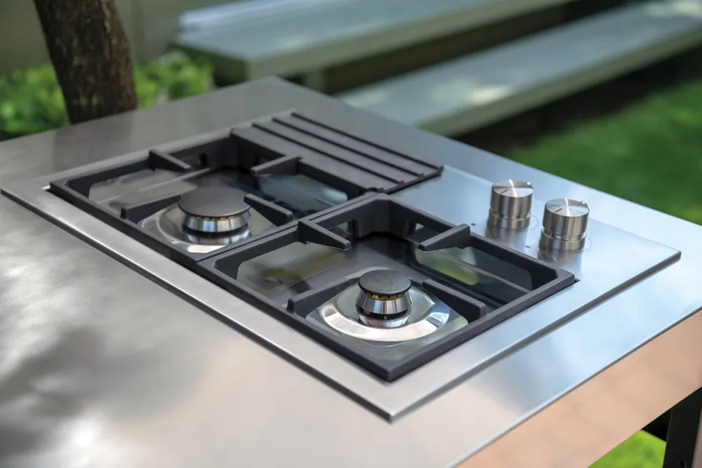 Fogher outdoor kitchen