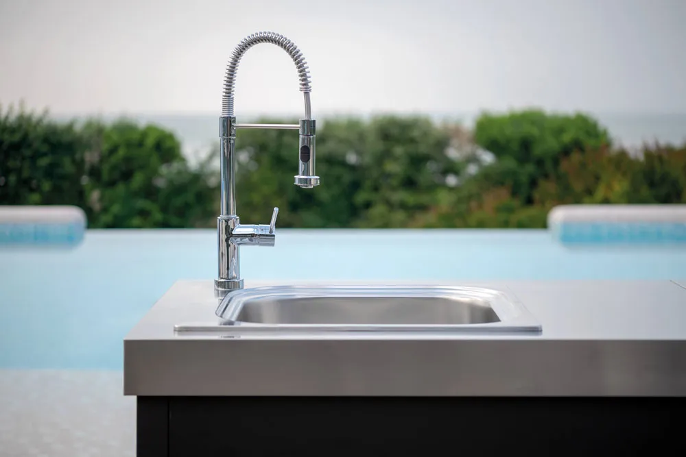 Fogher outdoor kitchen