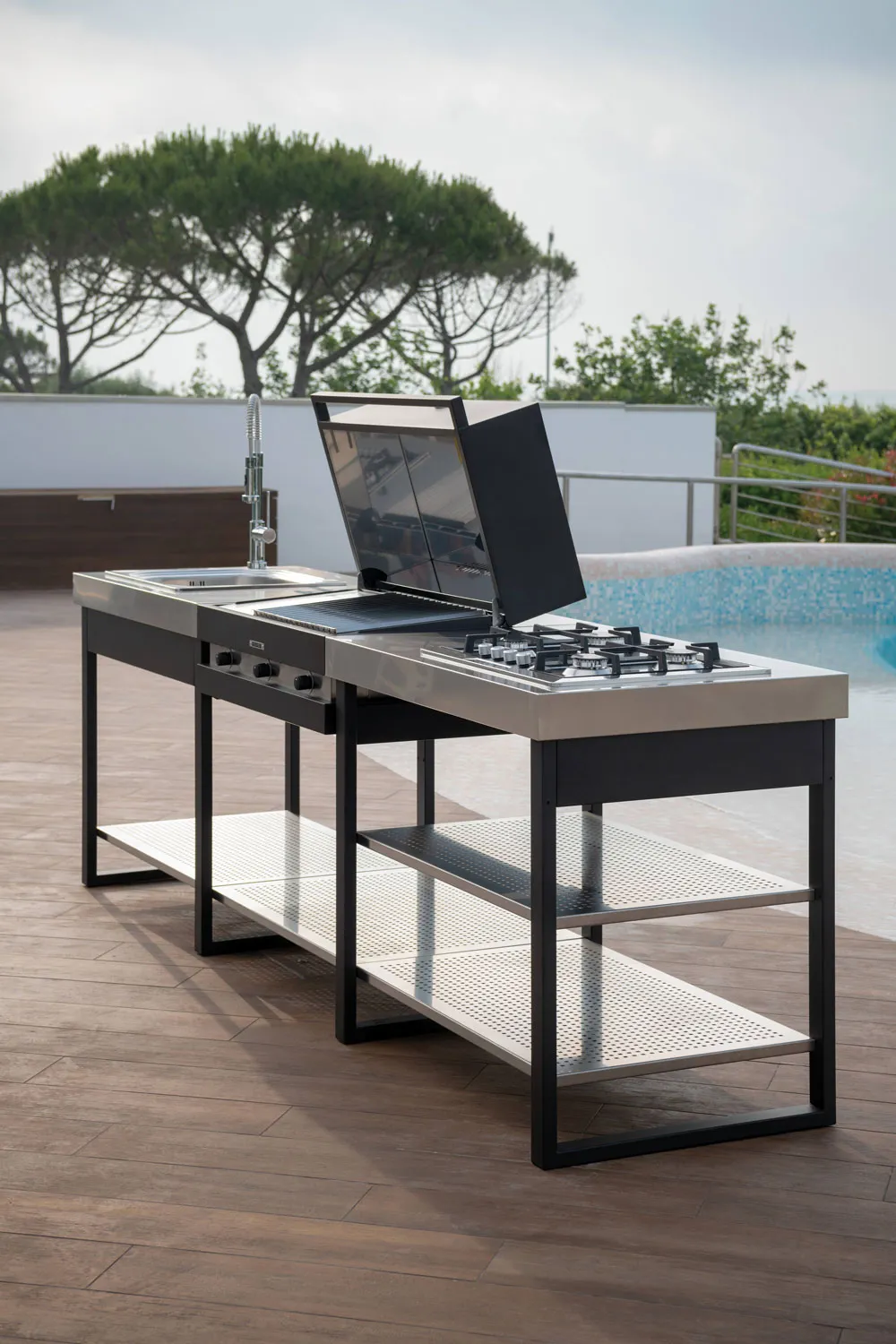 Fogher outdoor kitchen