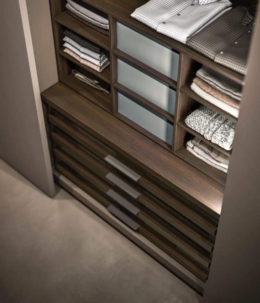 Jesse Mixer Wardrobe